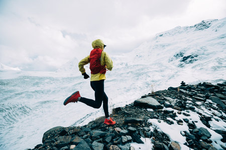 How to manage food and hydration timing & quantity during trekking in India?